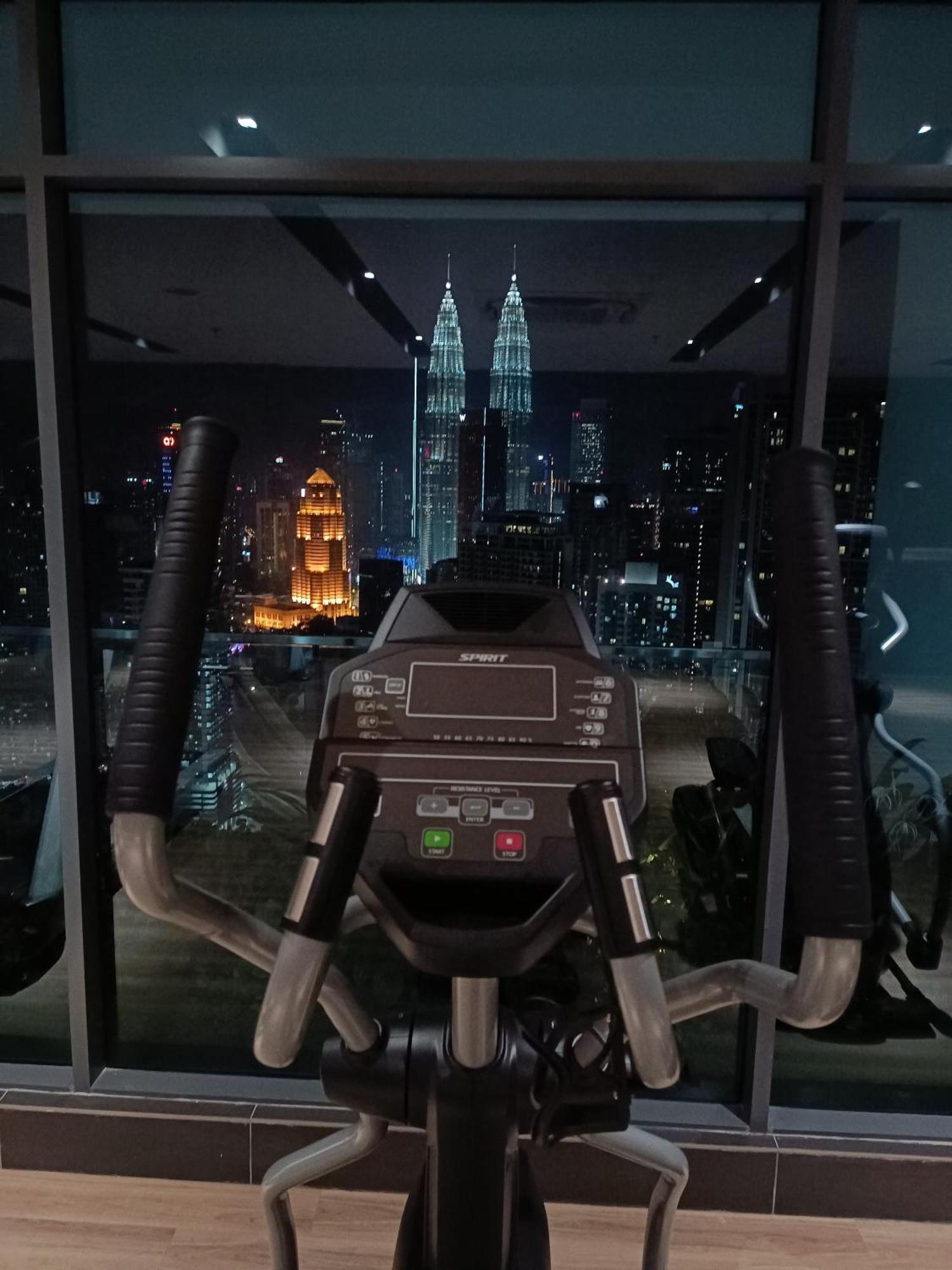 吉隆坡C14B Modern Infinity Pool Klcc Balcony View公寓 外观 照片